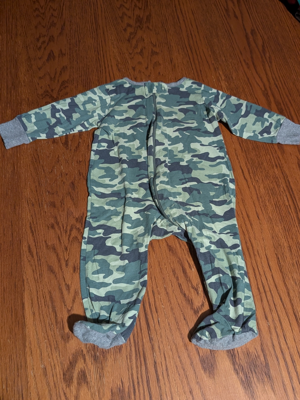 Gerber Baby 6-9M Green Camo Footed Zip Sleeper Pajamas